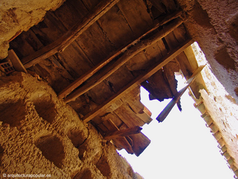 Cerecinos de Campos.  Detalle de la cubierta desde su interior