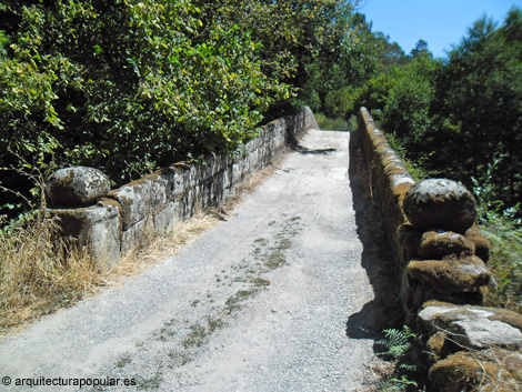 Ponte Mandrás, desde la aldea