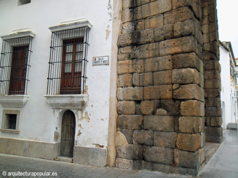 Arco de Trajano. Detalle lateral izquierdo