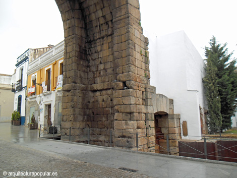 Arco de Trajano. Lateral derecho