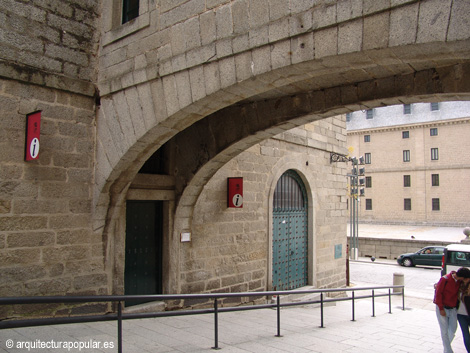 Arcos Casas de Oficio, Grimaldi detalle