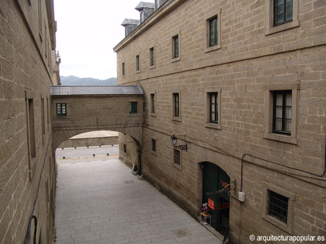 Arcos Casas de Oficios, Capilla desde escaleras