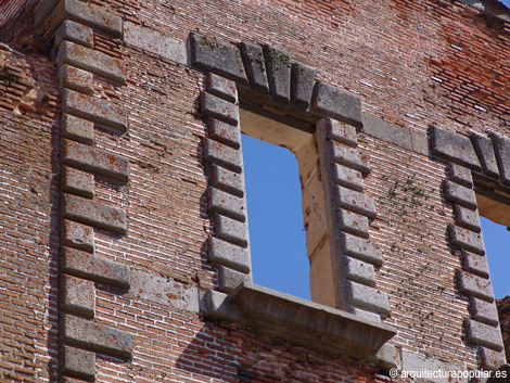 Palacio de Valsain, Torre Nueva, detalle huecos