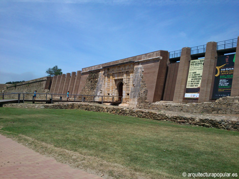 Ciudadela de Rosas. Frente al mar