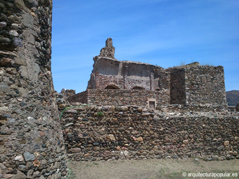 Ciudadela de Rosas. Restos de la abadia