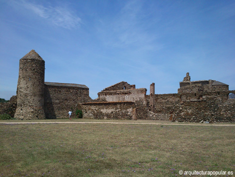 Ciudadela de Rosas. Abadia