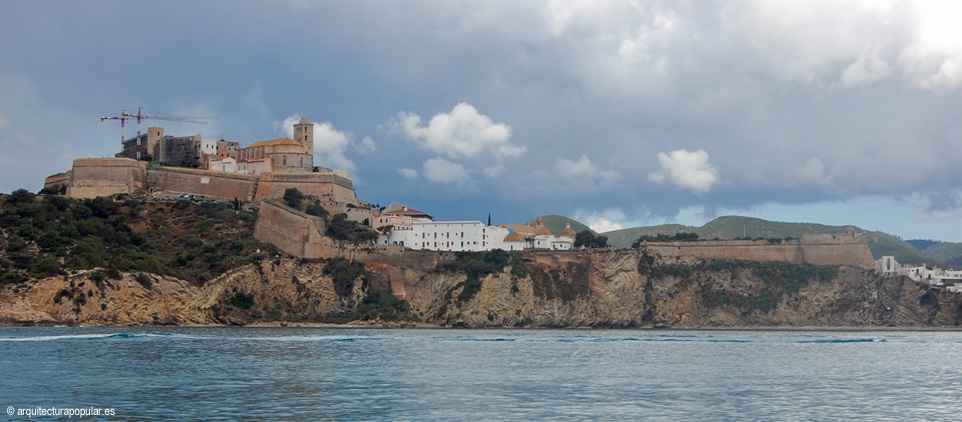 Murallas-Dalt-Villa-desde-el-mar