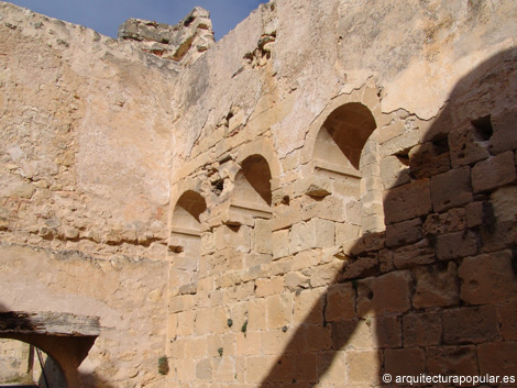 Ermita de San Frutos. Restos del monasterio