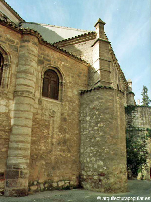 San Pedro, encuentro fachada umbria