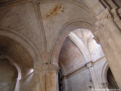 Iglesia de San Martin de Tours, Salamanca, nave del Evangelio, boveda