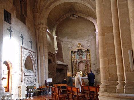 Iglesia de San Martin de Tours, Salamanca, nave del Evangelio, detalle