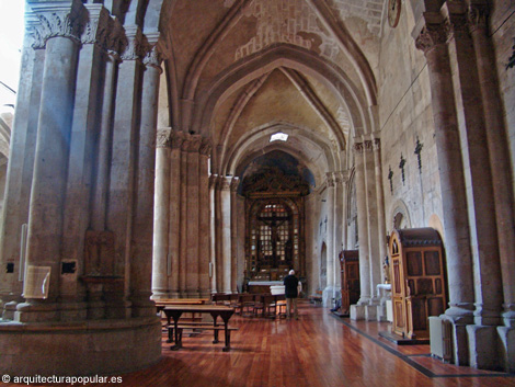 Iglesia de San Martin de Tours, Salamanca, nave de la Epistola