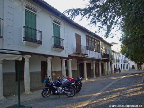 Plaza Mayor de Almagro, transicion de soportales a fachada normal