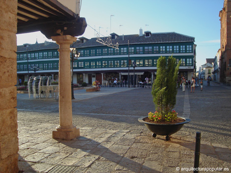 Plaza de Almagro desde la calle Mayor de Carnicerias