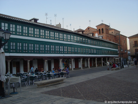 Plaza Mayor de Almagro. Iglesia de San Agustin