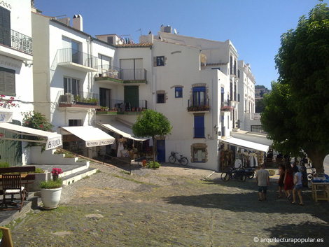 Cadaques, plaza del Dr. Tremols