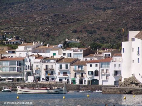 Cadaques,  fachadas de la Riba d´en Pitxot