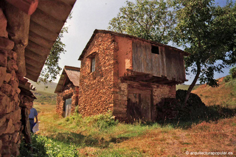 Villar del Monte, vivienda exenta