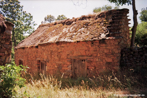 Villar del Monte, pajar con hastial escalonado