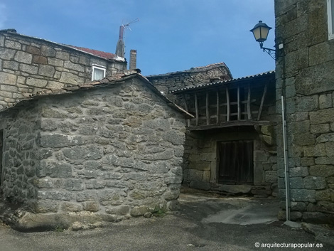 Albergueria, casa con corredor