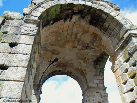 Arco de Caparra, boveda