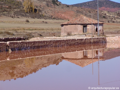 Salinas de Imón, noria