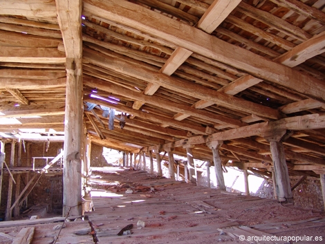 Salinas de Imón, almacén de San José, estructura de cubierta